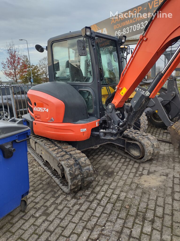 حفارة صغيرة Kubota KX57-4