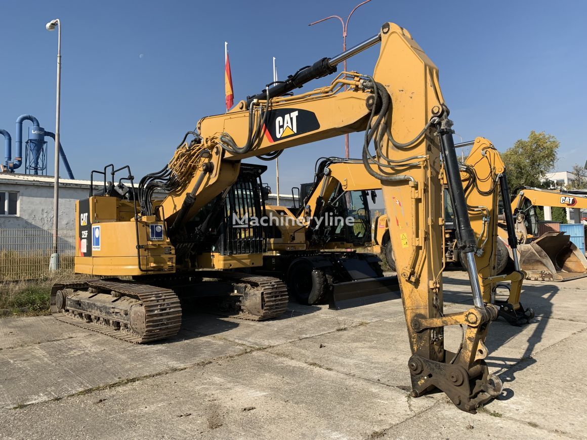 حفارة مجنزرة Caterpillar 325FLCR