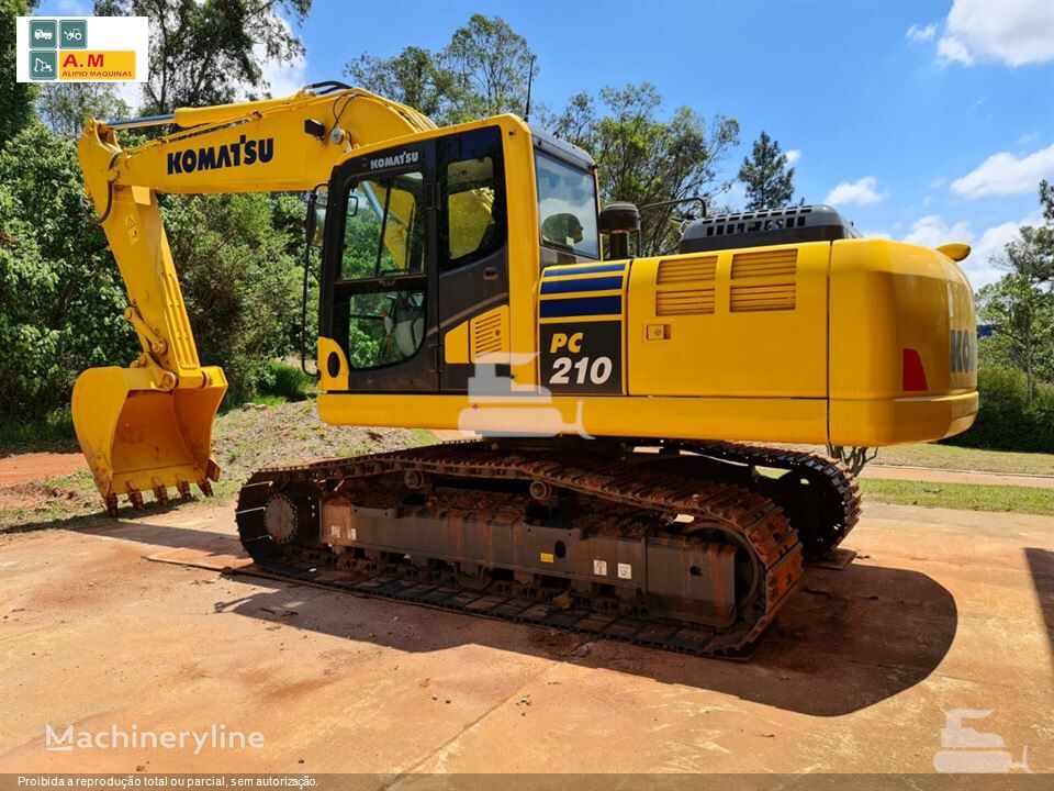 حفارة مجنزرة Komatsu PC210