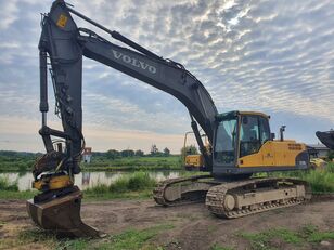 حفارة مجنزرة Volvo EC240CL