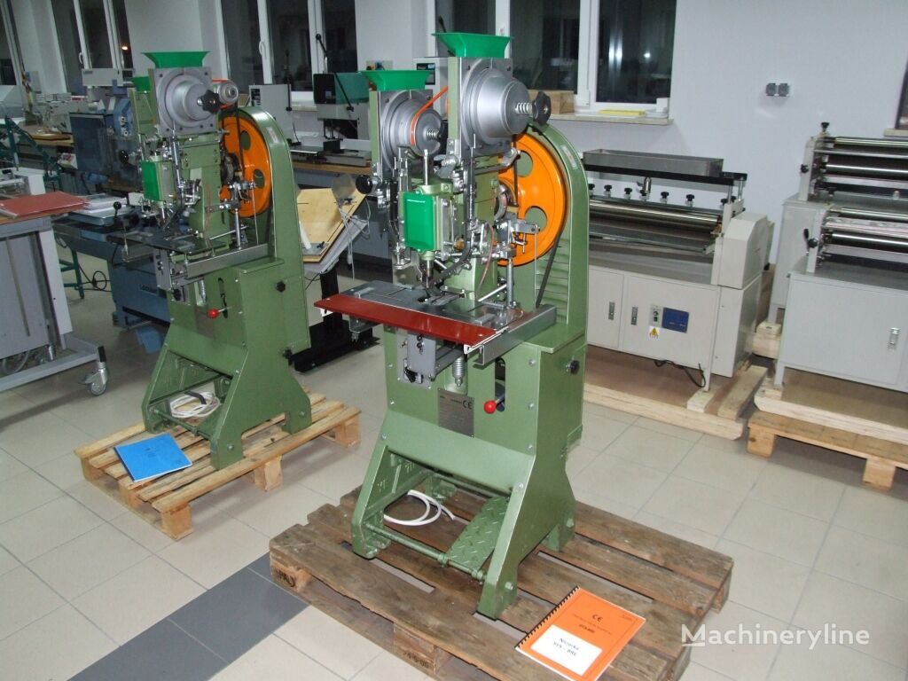 ماكينة التجليد Riveting machines for clips in filebags