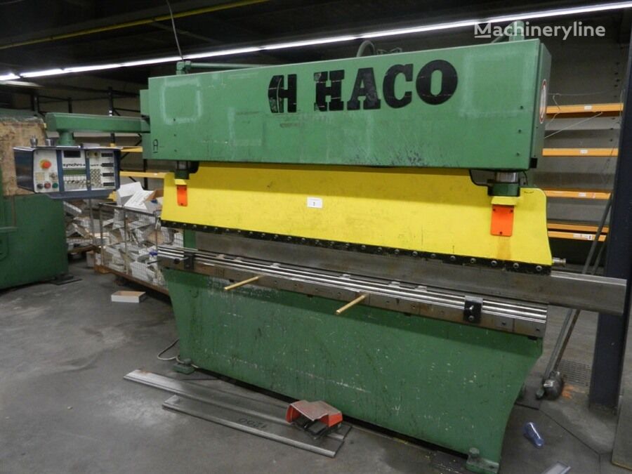 ماكينة ثني الألواح Haco PPES 2560